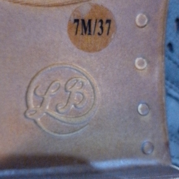 F2 Lucky Brand 7 perforated ankle boots - Picture 6 of 8